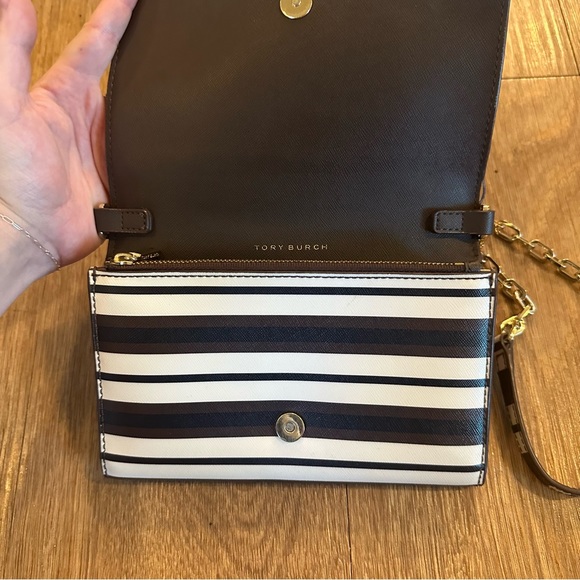 Tory Burch Striped Robinson Crossbody Wallet On Chain - Picture 3 of 10